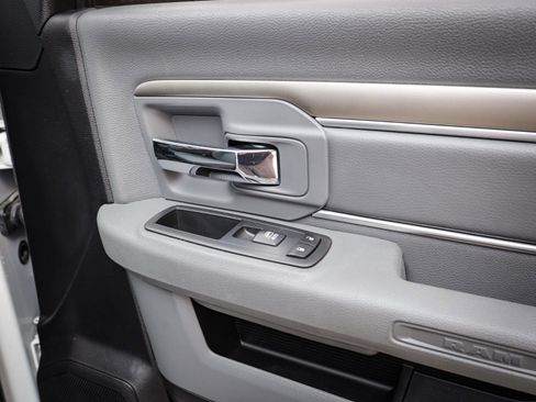 Used 2017 RAM 2500 SLT w/ Luxury Group AWD/4WD image 26