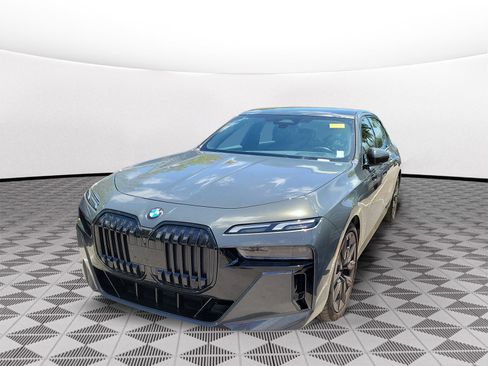 Used 2023 BMW 760i xDrive w/ Luxury Rear Seating Package AWD/4WD image 3