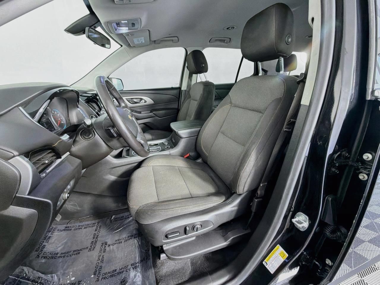Used 2019 Chevrolet Traverse LT w/ LPO, Black Accent Package AWD/4WD image 31