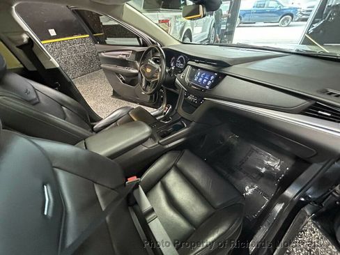 Used 2017 Cadillac XT5 Premium Luxury AWD/4WD image 20
