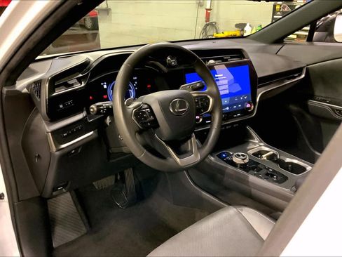 Certified 2023 Lexus RZ 450e Premium w/ Technology Package image 18