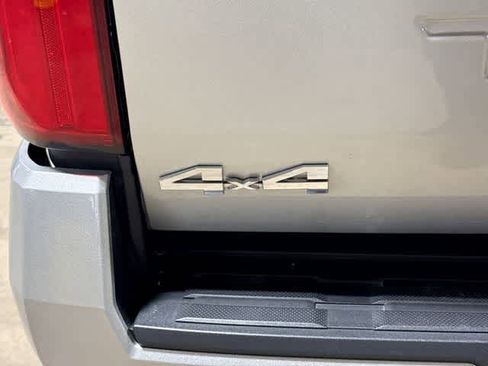 Certified 2025 Toyota Tacoma SR5 AWD/4WD image 25