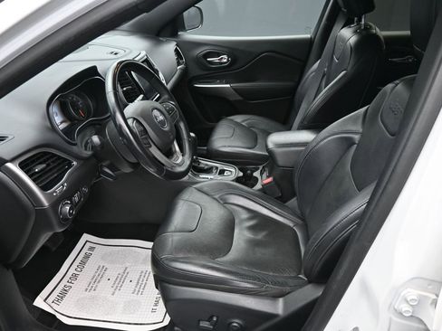 Used 2020 Jeep Cherokee High Altitude image 11