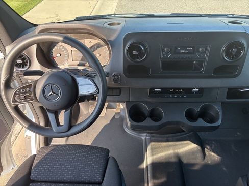 Used 2023 Mercedes-Benz Sprinter 144 Cargo image 41