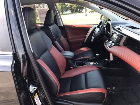 Used 2013 Toyota RAV4 Limited image 44