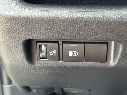 Used 2025 Toyota RAV4 XLE FWD image 26