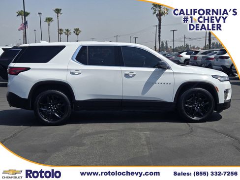 Used 2022 Chevrolet Traverse LS image 8