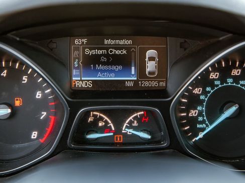 Used 2016 Ford Escape SE image 17