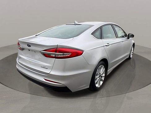 Used 2019 Ford Fusion SE image 8