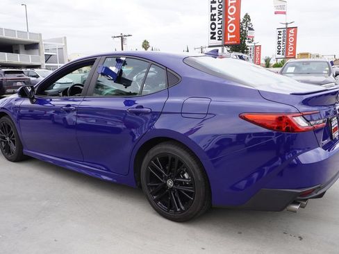 Certified 2025 Toyota Camry SE FWD image 5