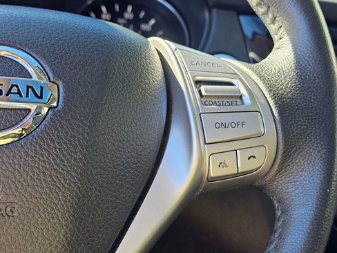 Used 2016 Nissan Rogue SL image 27