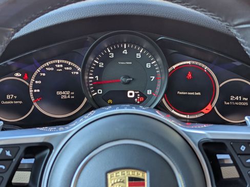 Used 2021 Porsche Cayenne Coupe image 23