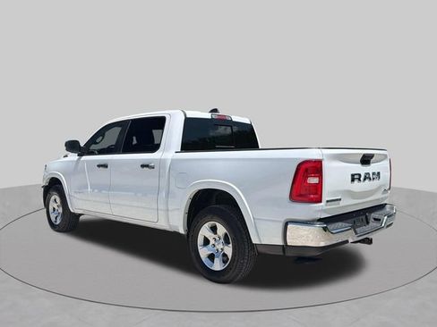 Used 2025 RAM 1500 Big Horn AWD/4WD image 7