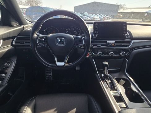 Used 2018 Honda Accord Sport image 13