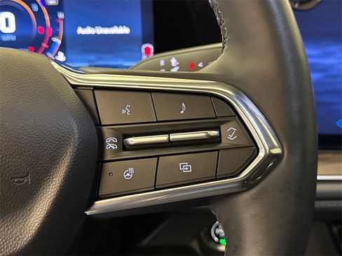 Used 2025 Chevrolet Suburban Z71 w/ Comfort Package image 31