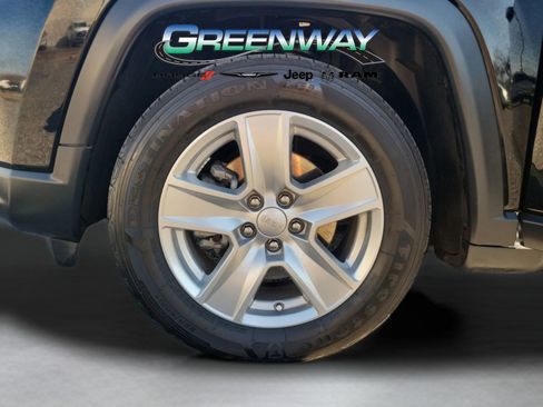 Used 2022 Jeep Compass Latitude image 30