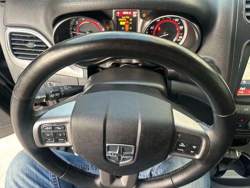 Used 2020 Dodge Journey Crossroad w/ Popular Equipment Group image 34