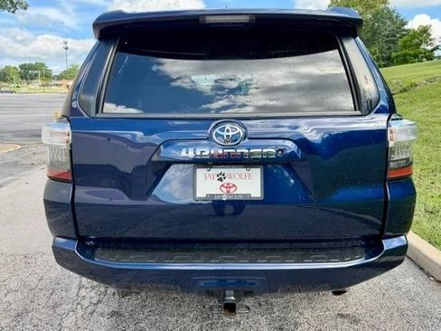 Used 2021 Toyota 4Runner SR5 AWD/4WD image 7