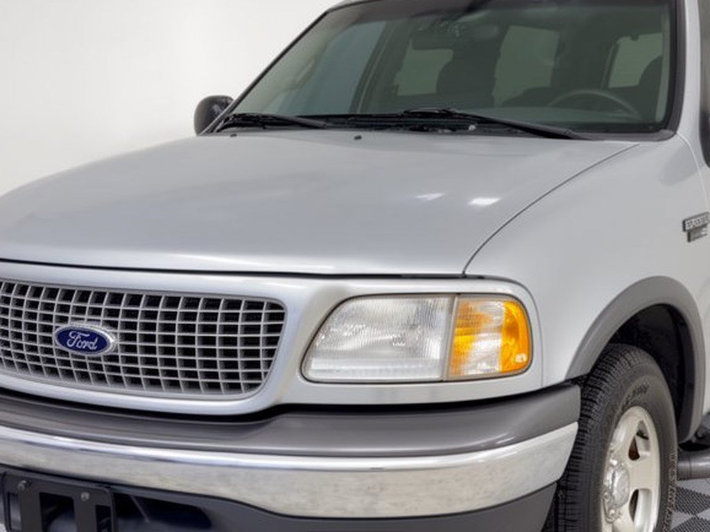 Used 1999 Ford Expedition XLT RWD image 12