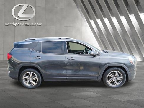Used 2020 GMC Terrain SLT w/ Preferred Package FWD image 4