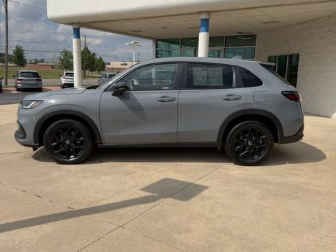 Used 2024 Honda HR-V Sport image 2