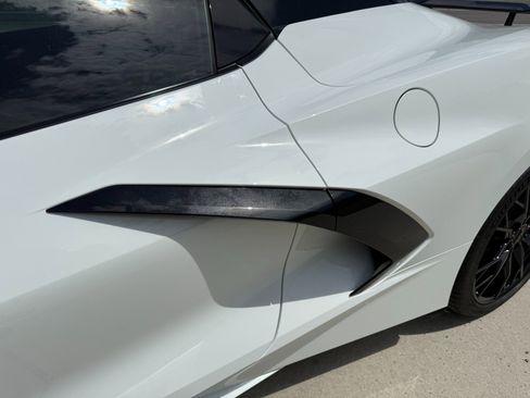 Used 2025 Chevrolet Corvette Stingray Preferred Conv w/ Z51 Performance Package RWD image 17