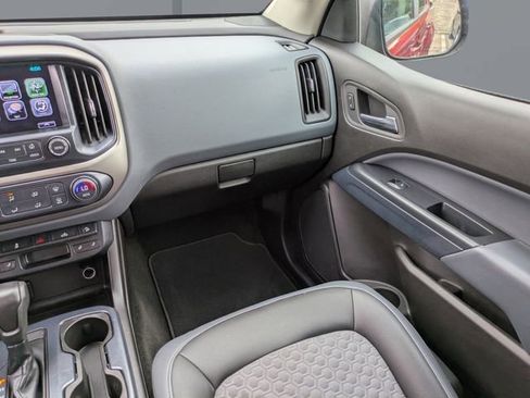 Used 2016 Chevrolet Colorado Z71 image 17