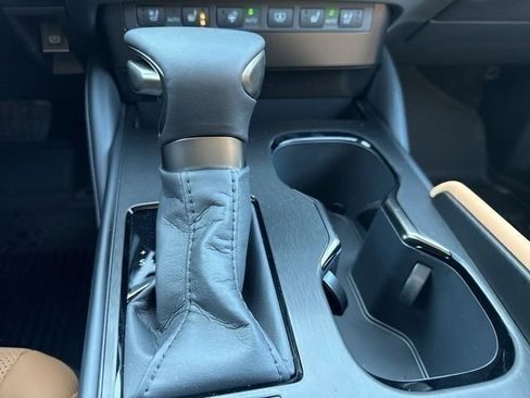 New 2025 Lexus ES 350 w/ Premium Package image 19