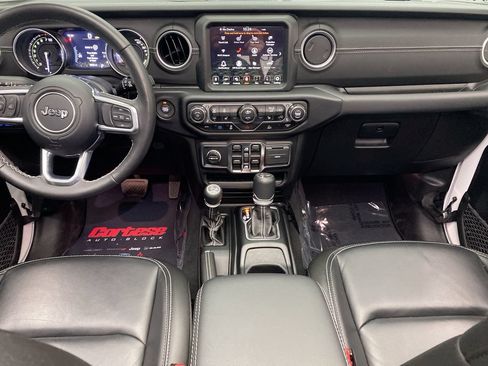 Used 2022 Jeep Wrangler Unlimited Sahara w/ Cold Weather Group AWD/4WD image 21