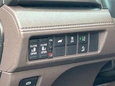 Used 2018 Honda Odyssey EX-L image 31