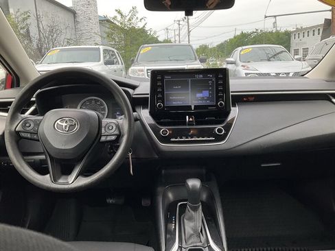 Used 2021 Toyota Corolla LE FWD image 13