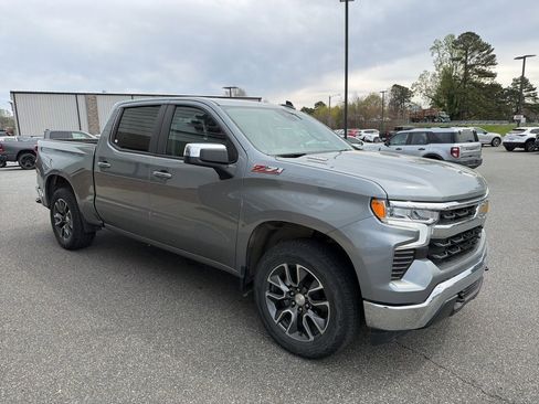Used 2023 Chevrolet Silverado 1500 LT w/ Z71 Off-Road Package image 8
