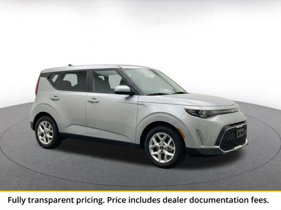 Used 2025 Kia Soul LX w/ LX Technology Package