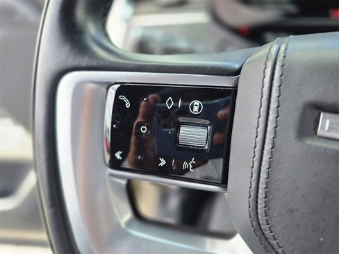 Used 2024 Land Rover Range Rover SE image 25