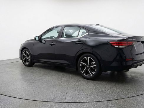 Used 2025 Nissan Sentra SV image 6