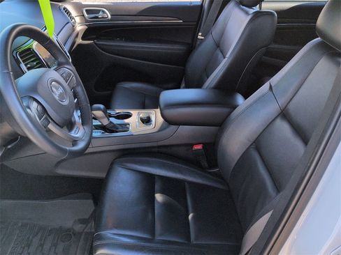 Used 2022 Jeep Grand Cherokee Limited w/ Tech Group image 15