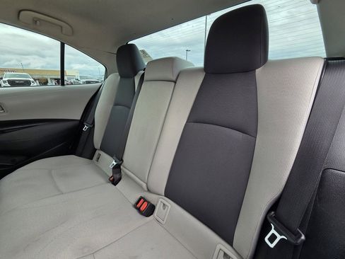 Used 2022 Toyota Corolla LE image 22