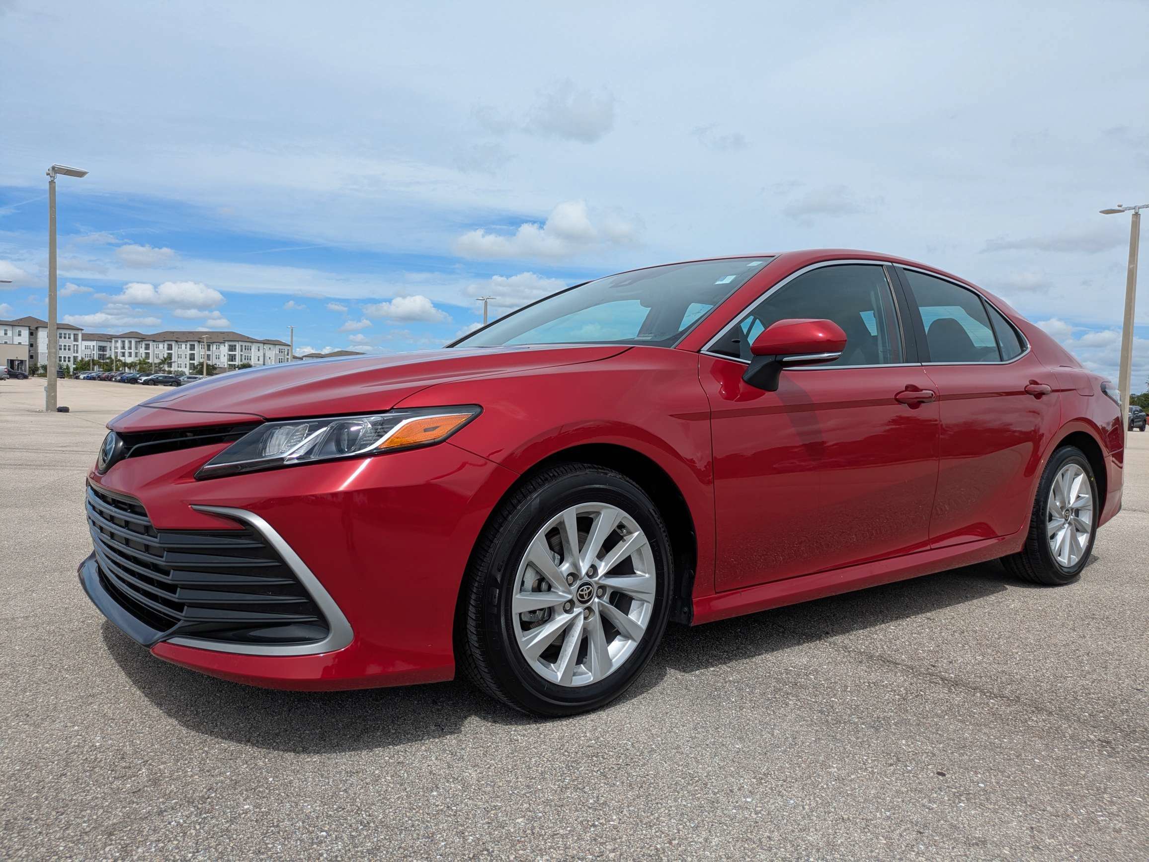 Used 2024 Toyota Camry LE w/ Convenience Package FWD image 8