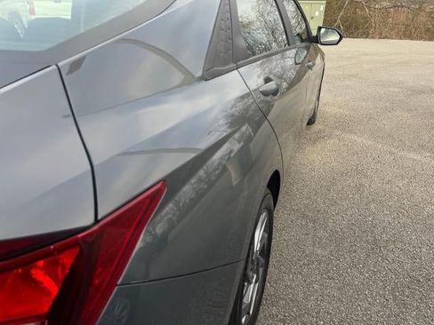 Used 2024 Hyundai Elantra SEL image 17