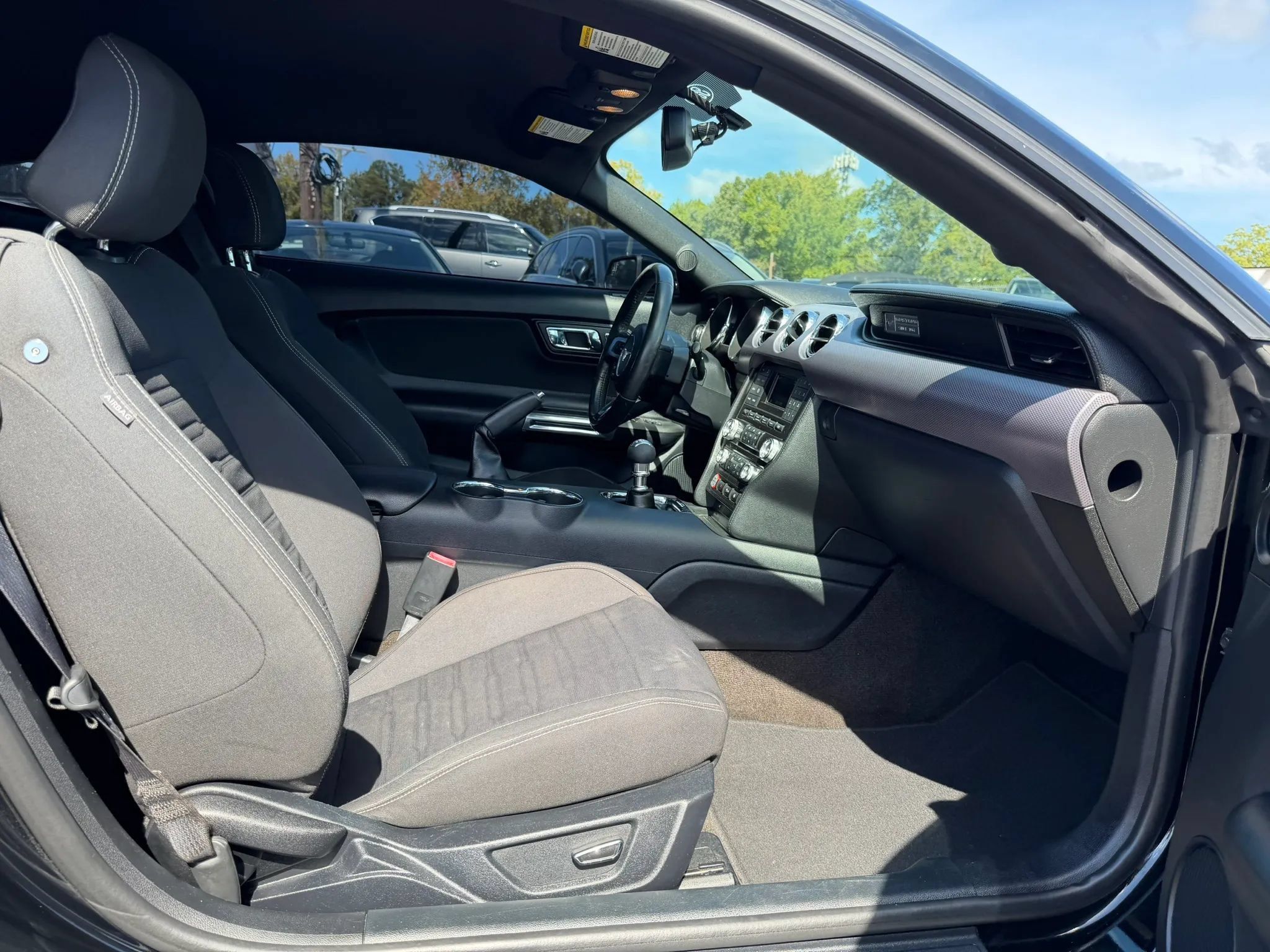 Used 2015 Ford Mustang GT RWD image 18