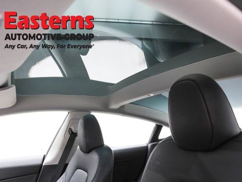 Used 2023 Tesla Model 3 Standard Range image 31