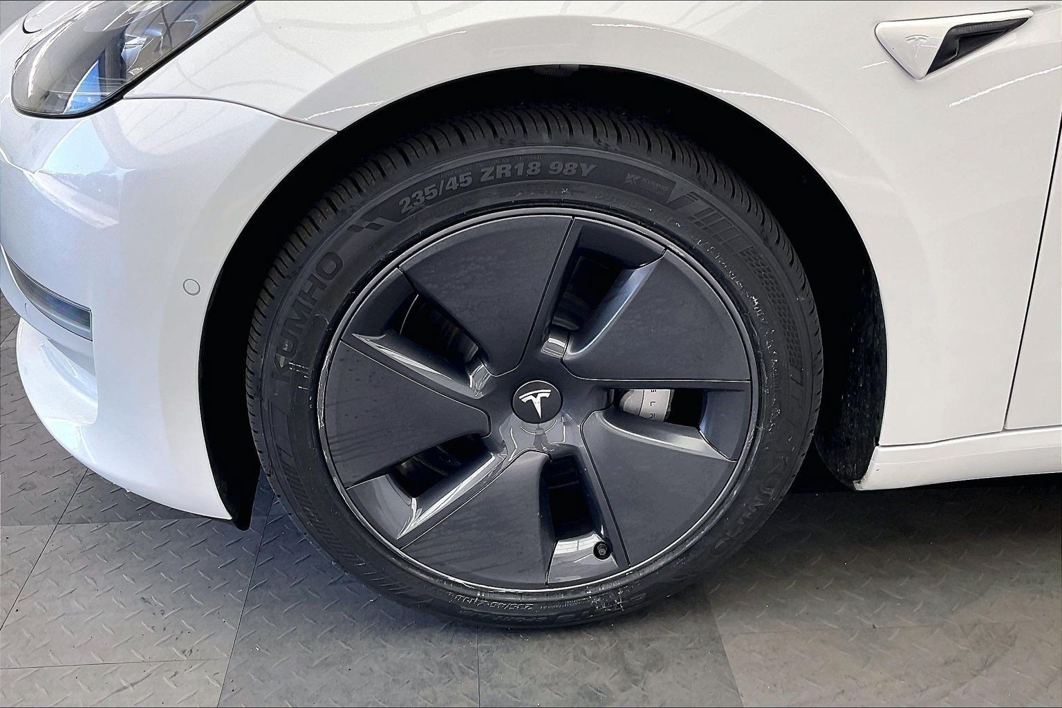 Used 2022 Tesla Model 3 Long Range AWD/4WD image 8