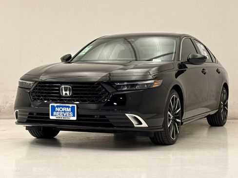 New 2026 Honda Accord Touring image 2