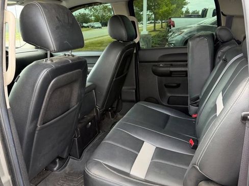 Used 2013 Chevrolet Silverado 1500 LT AWD/4WD image 8