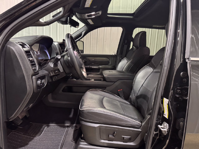Used 2025 RAM 2500 Limited AWD/4WD image 10
