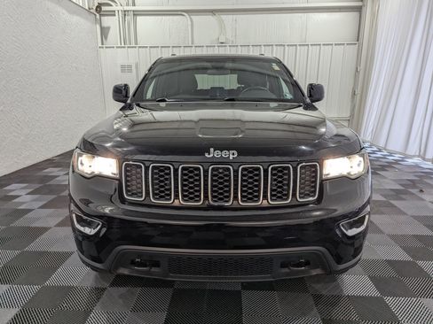 Used 2018 Jeep Grand Cherokee Laredo AWD/4WD image 4