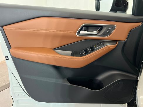 New 2026 Nissan Rogue Platinum w/ Platinum Premium Package image 14