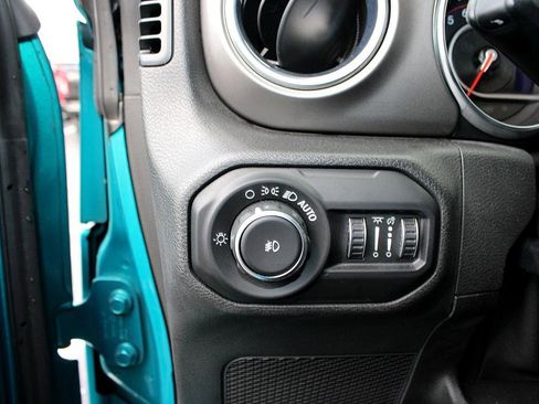 Used 2019 Jeep Wrangler Unlimited Rubicon image 16