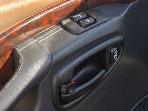 Used 1995 Chevrolet Monte Carlo Z34 image 37