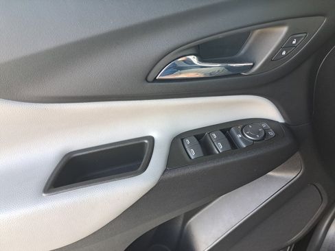 Used 2024 Chevrolet Equinox LS w/ LS Convenience Package FWD image 32